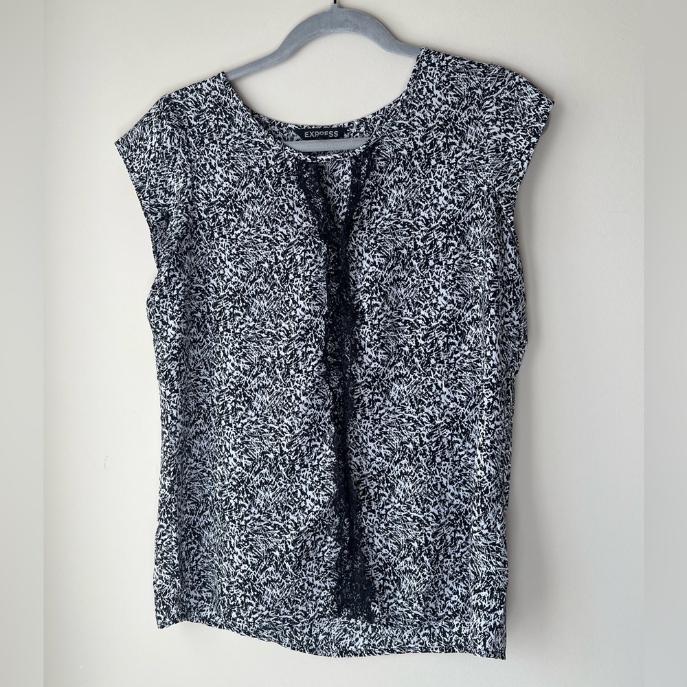 Express Blouse - Very Flattering Cut